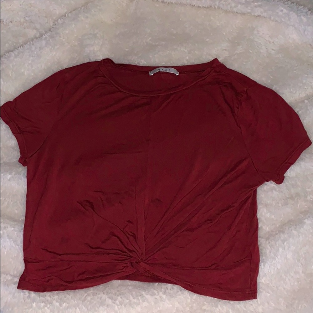 Knotted front short sleeve tee